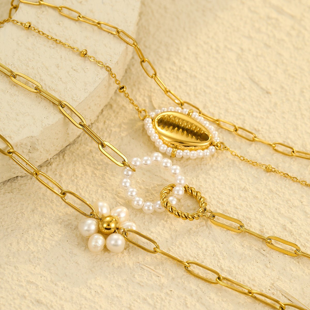 Gold Twisted Rope Heart & Pearl Charm Paperclip Chain Bracelet - Bracelets - 18k Gold Plated Waterproof Jewellery - Collection 9