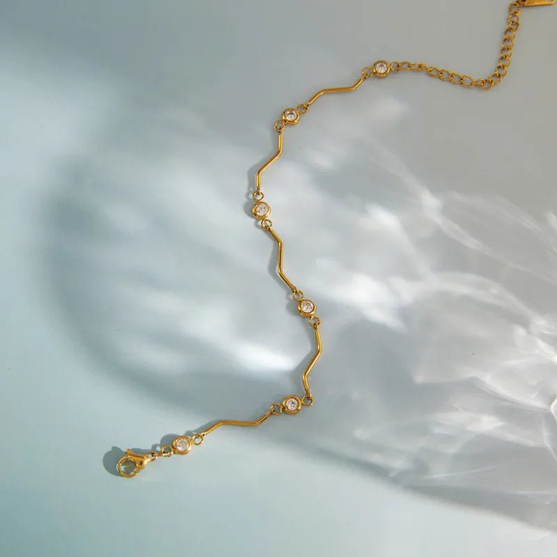 Gold Wave Link Zircon Station Bracelet - Bracelets - 18k Gold Plated Waterproof Jewellery - Collection 9