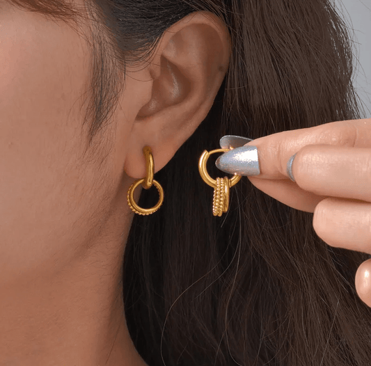 Golden Linked Hoop Earrings - Earrings - 18k Gold Plated Waterproof Jewellery - Collection 9