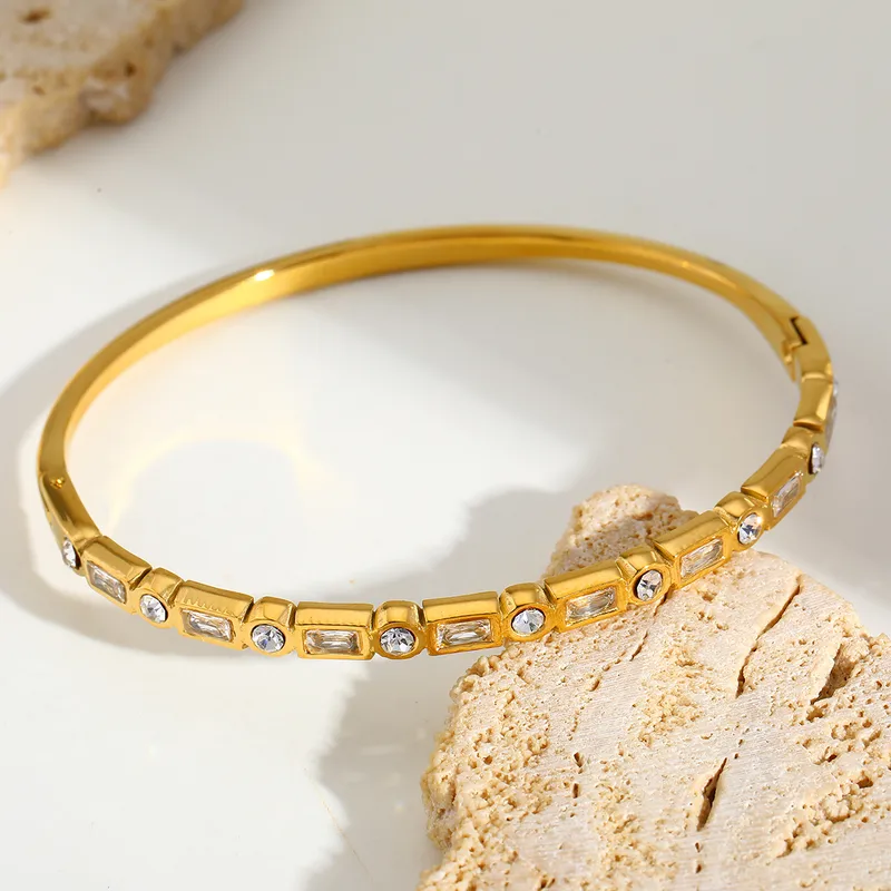 Gold Crystal Sparkle Bangle - Bracelet - 18k Gold Plated Waterproof Jewellery - Collection 9