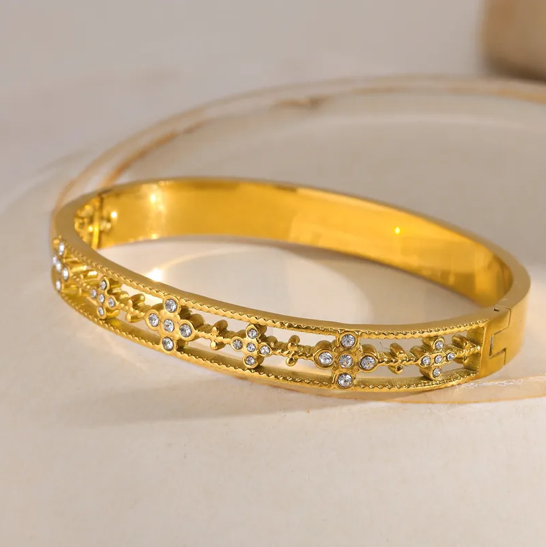 Gold Crystal Flower Bangle - Bracelets - 18k Gold Plated Waterproof Jewellery - Collection 9