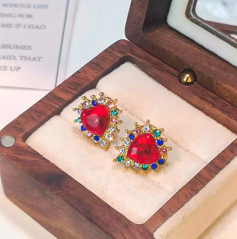 Gold Red Crystal Heart Stud Earrings - Earrings - 18k Gold Plated Waterproof Jewellery - Collection 9