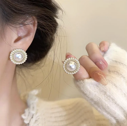 Gold Pearl Crystal Stud Earrings - Earrings - 18k Gold Plated Waterproof Jewellery - Collection 9