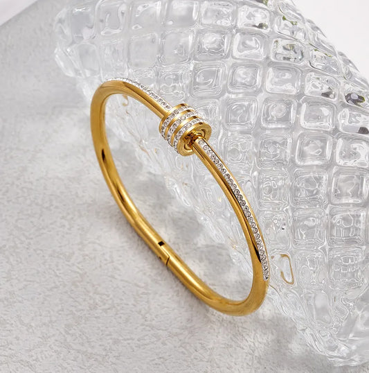 Gold Crystal Flower Bangle - Bracelet - 18k Gold Plated Waterproof Jewellery - Collection 9