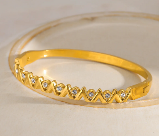 Gold Crystal Zigzag Bangle - Bracelets - 18k Gold Plated Waterproof Jewellery - Collection 9